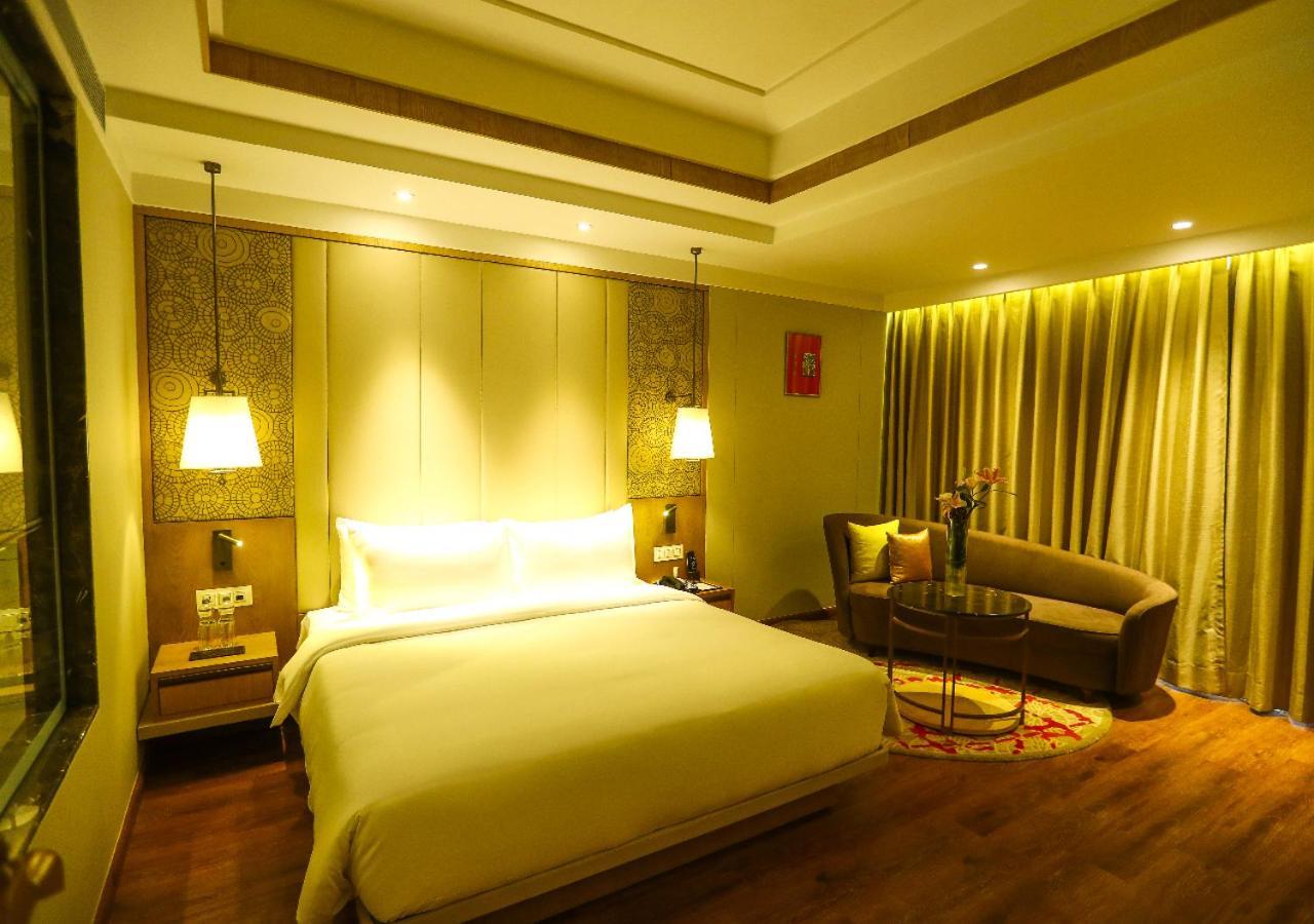 Radisson Bhopal Hotel Екстериор снимка