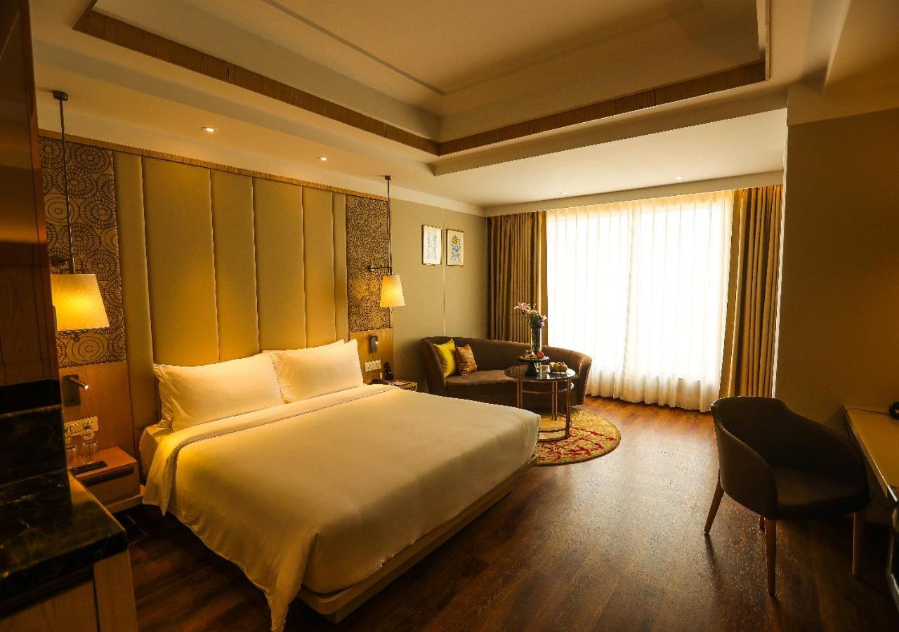 Radisson Bhopal Hotel Екстериор снимка