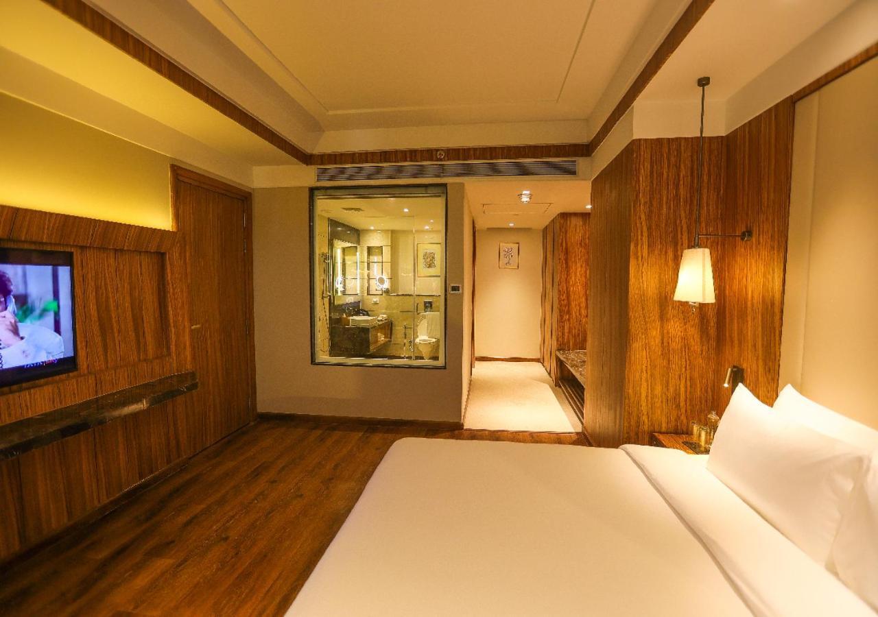 Radisson Bhopal Hotel Екстериор снимка