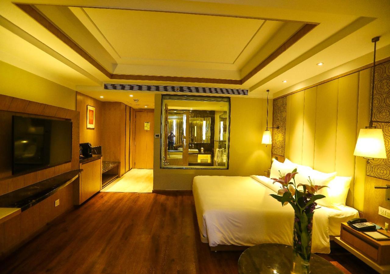Radisson Bhopal Hotel Екстериор снимка