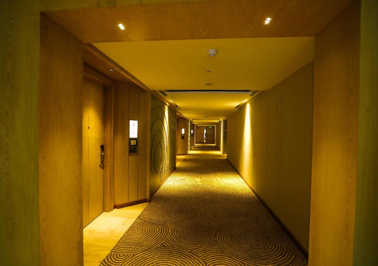 Radisson Bhopal Hotel Екстериор снимка