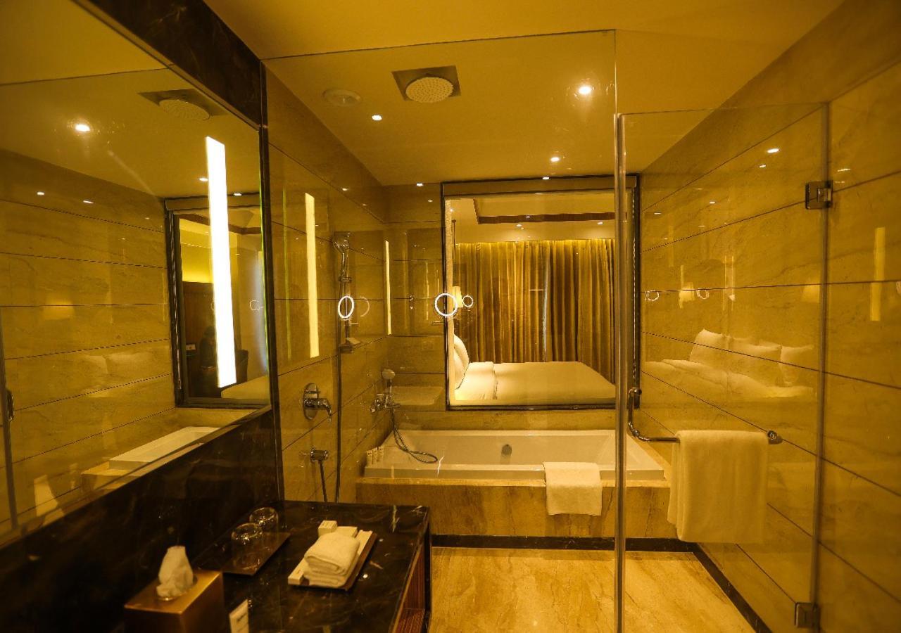Radisson Bhopal Hotel Екстериор снимка