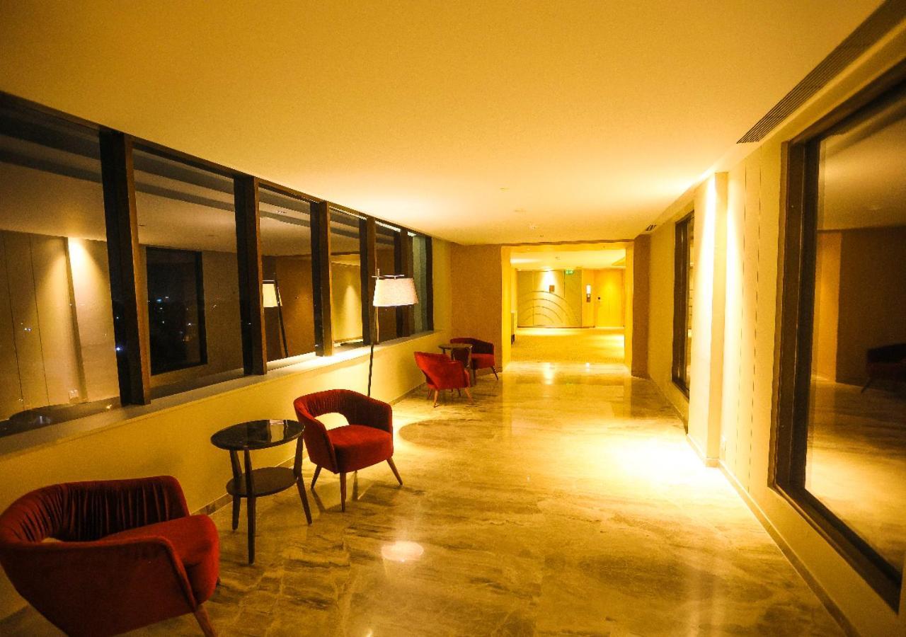 Radisson Bhopal Hotel Екстериор снимка