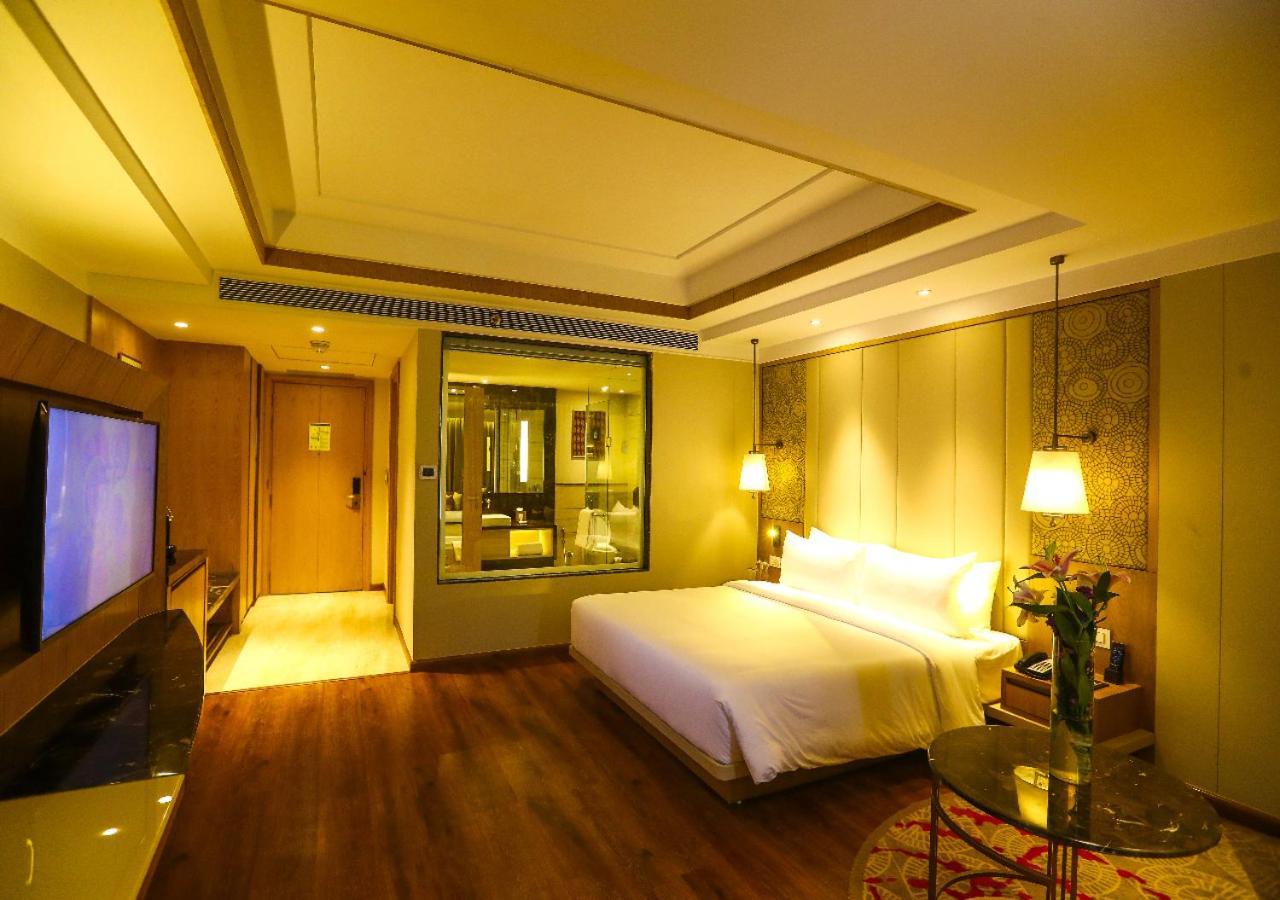 Radisson Bhopal Hotel Екстериор снимка