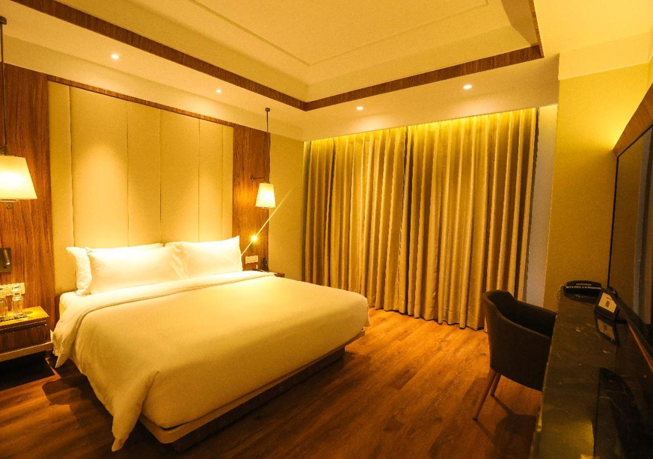 Radisson Bhopal Hotel Екстериор снимка